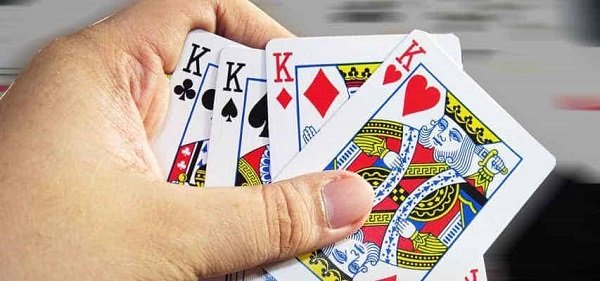 Hướng dẫn luật chơi bài tiến lên cho người mới-5 Hướng dẫn luật chơi bài tiến lên cho người mới-5